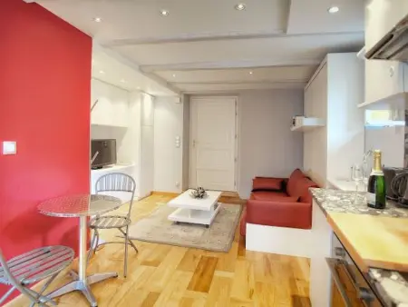 Studio avec jardin privé clos à Valbonne : photo 16