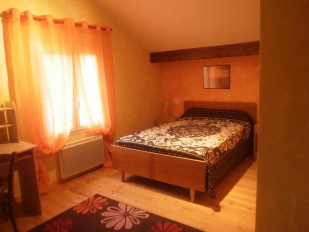 Maison accessible Tarascon-sur-Ariège, jardin et terrasse - Photo 10