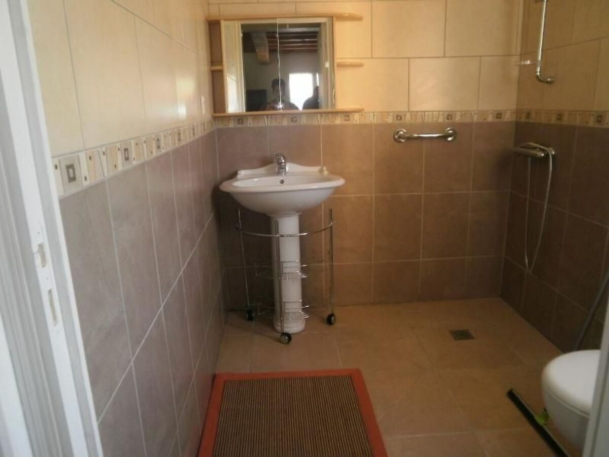 Maison accessible Tarascon-sur-Ariège, jardin et terrasse - Photo 13
