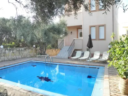 Location maison à Agia Marina, Jasmin