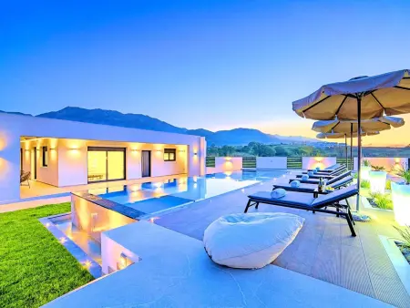 Location maison à Georgioupoli, Haus in Georgioupoli mit Außenpool und atemberaubender Aussicht