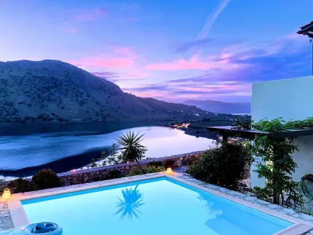 Location maison à Georgioupoli, Ferienvilla Du Lac Omega mit privatem Pool