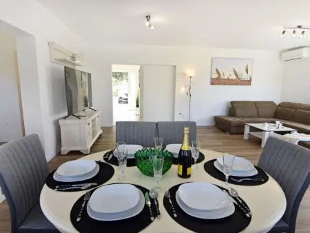 Villa Buroli : maison 140 m² avec piscine privée : photo 25