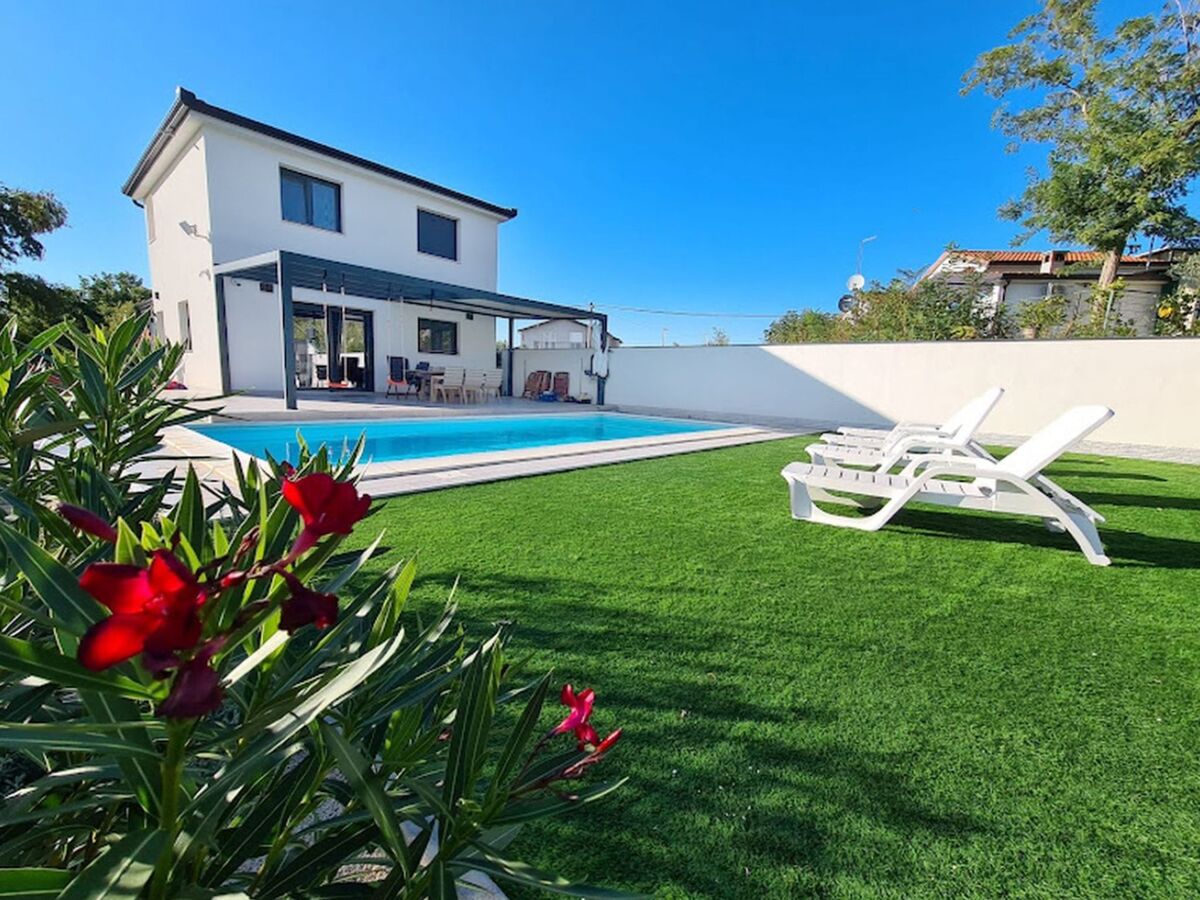 Vila Oliva Štrika, maison 5 chambres piscine privée - Photo 1