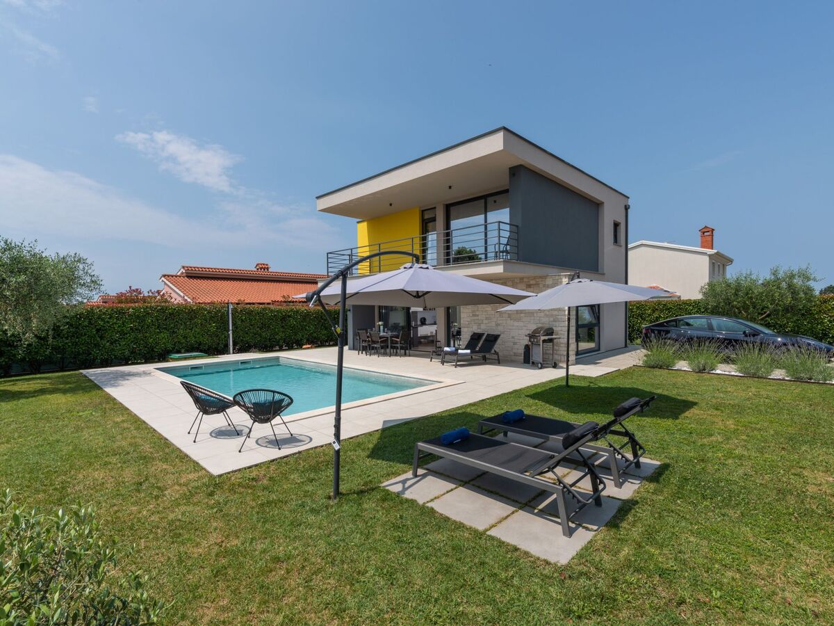 Villa BeLexo à Dračevac : maison design avec piscine 32 m² - Photo 2