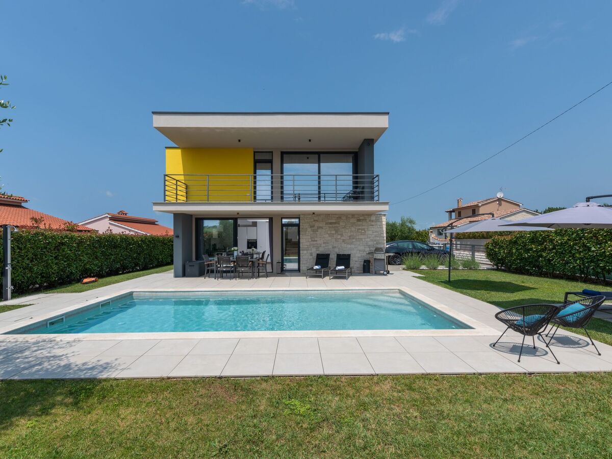 Villa BeLexo à Dračevac : maison design avec piscine 32 m² - Photo 3