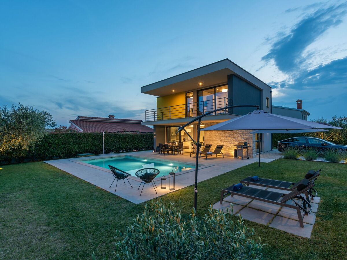 Villa BeLexo à Dračevac : maison design avec piscine 32 m² - Photo 4