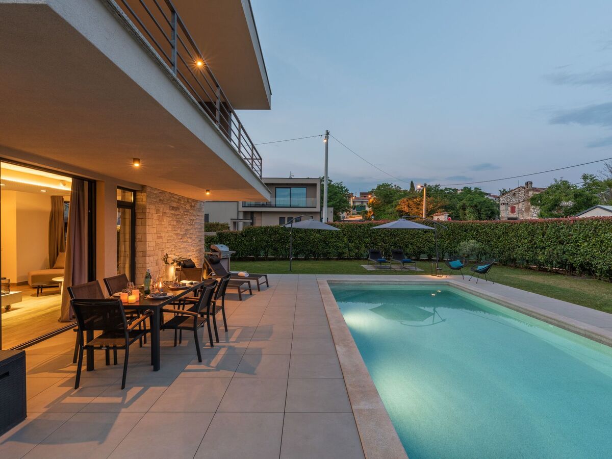 Villa BeLexo à Dračevac : maison design avec piscine 32 m² - Photo 13