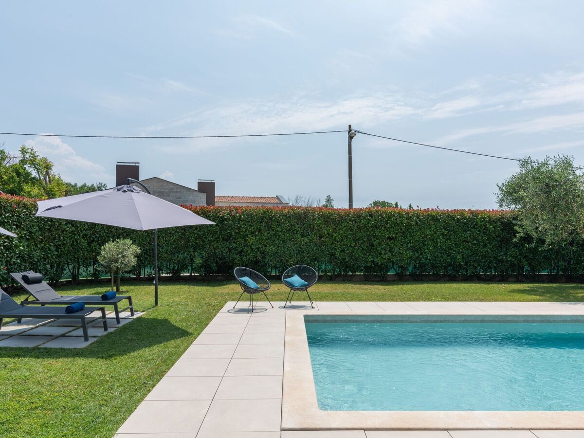 Villa BeLexo à Dračevac : maison design avec piscine 32 m² - Photo 16
