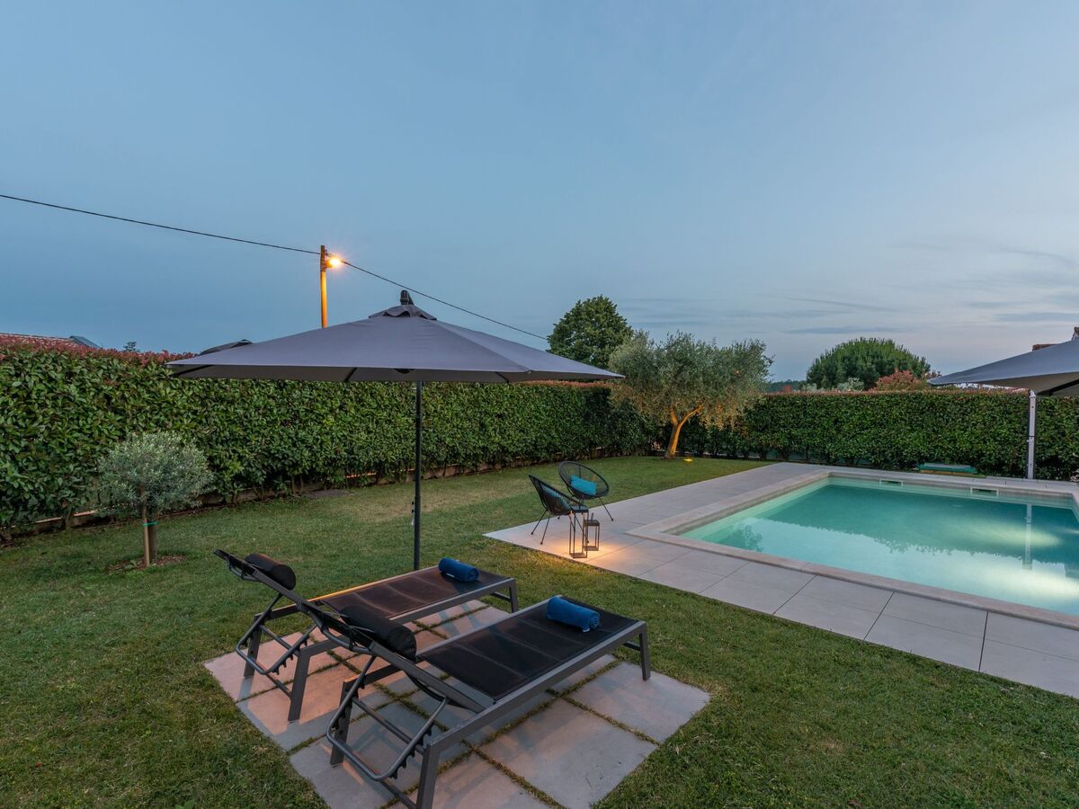Villa BeLexo à Dračevac : maison design avec piscine 32 m² - Photo 17