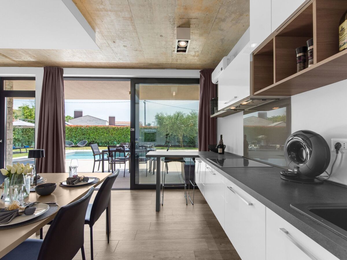 Villa BeLexo à Dračevac : maison design avec piscine 32 m² - Photo 25