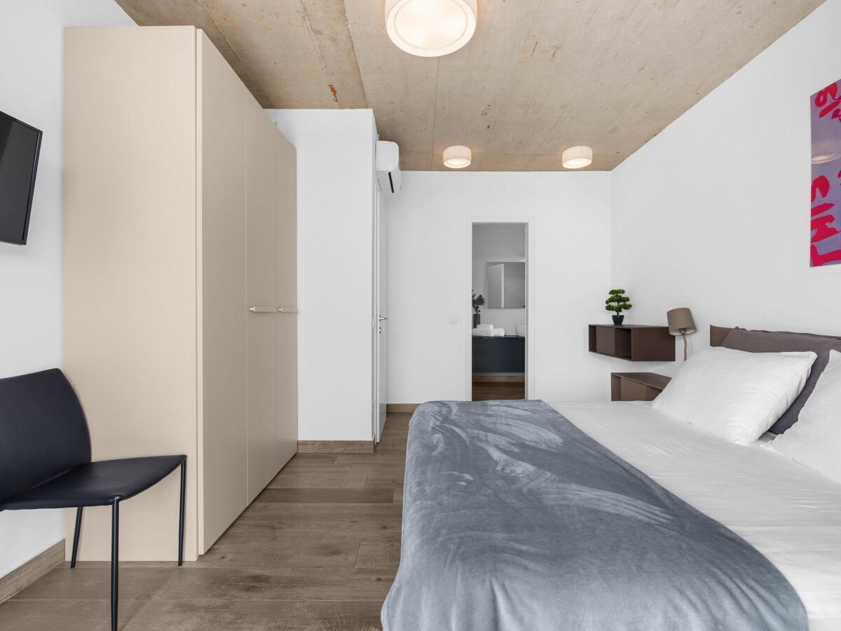 Villa BeLexo à Dračevac : maison design avec piscine 32 m² - Photo 33