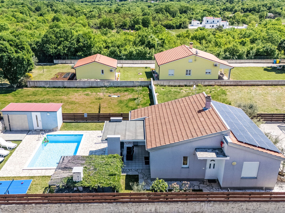 Villa indépendante avec piscine chauffée à Rakalj - Photo 8