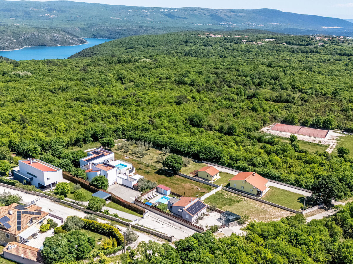 Villa indépendante avec piscine chauffée à Rakalj - Photo 34