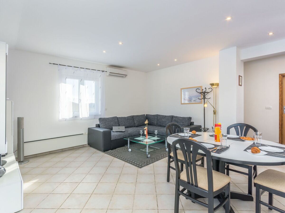 Villa indépendante avec piscine chauffée à Rakalj - Photo 37
