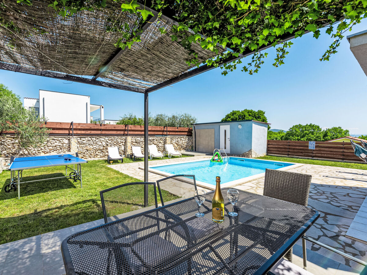 Villa indépendante avec piscine chauffée à Rakalj - Photo 52