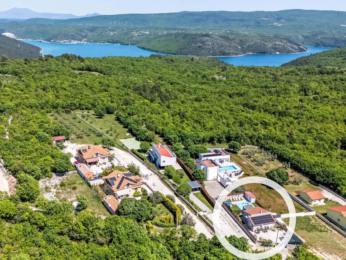 Villa indépendante avec piscine chauffée à Rakalj - Photo 53
