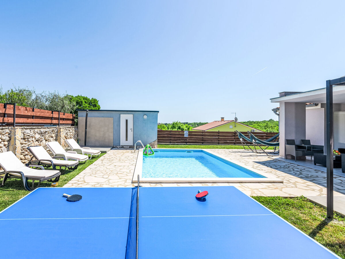 Villa indépendante avec piscine chauffée à Rakalj - Photo 67