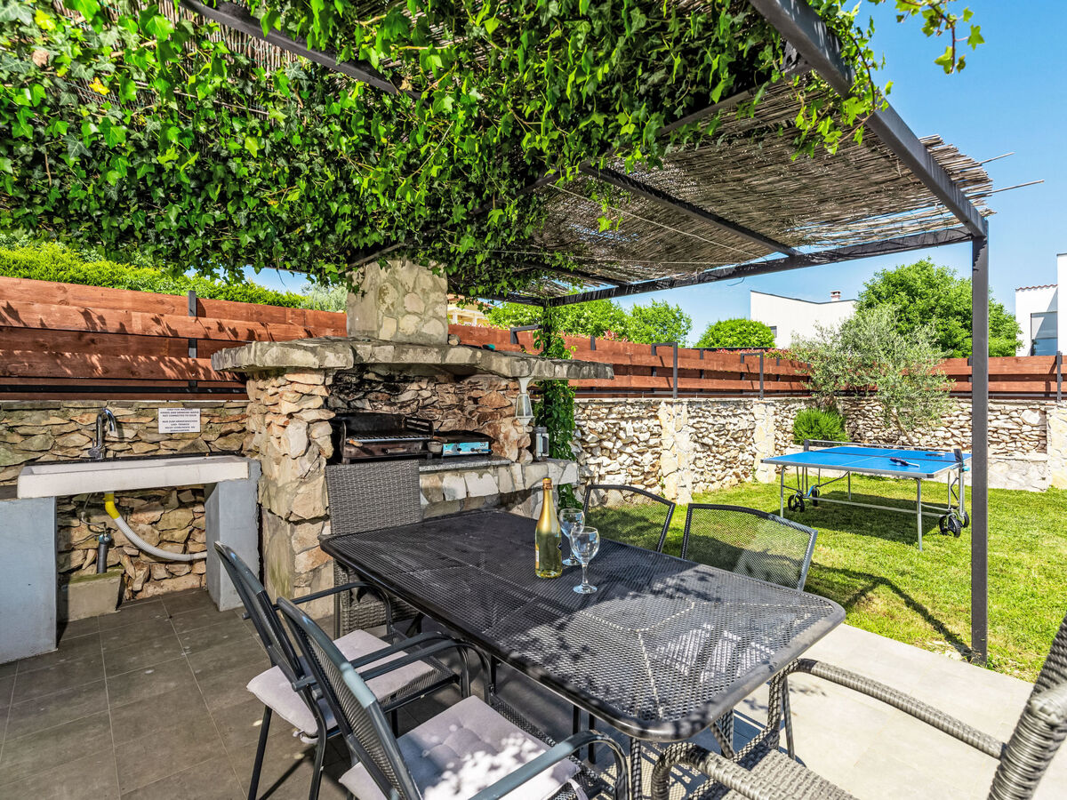 Villa indépendante avec piscine chauffée à Rakalj - Photo 78