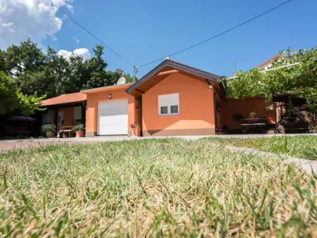 Maison à Matulj : jardin privé, terrasse et barbecue