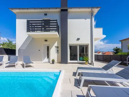 Villa 8 personnes avec piscine privée chauffée à Baška : photo 3