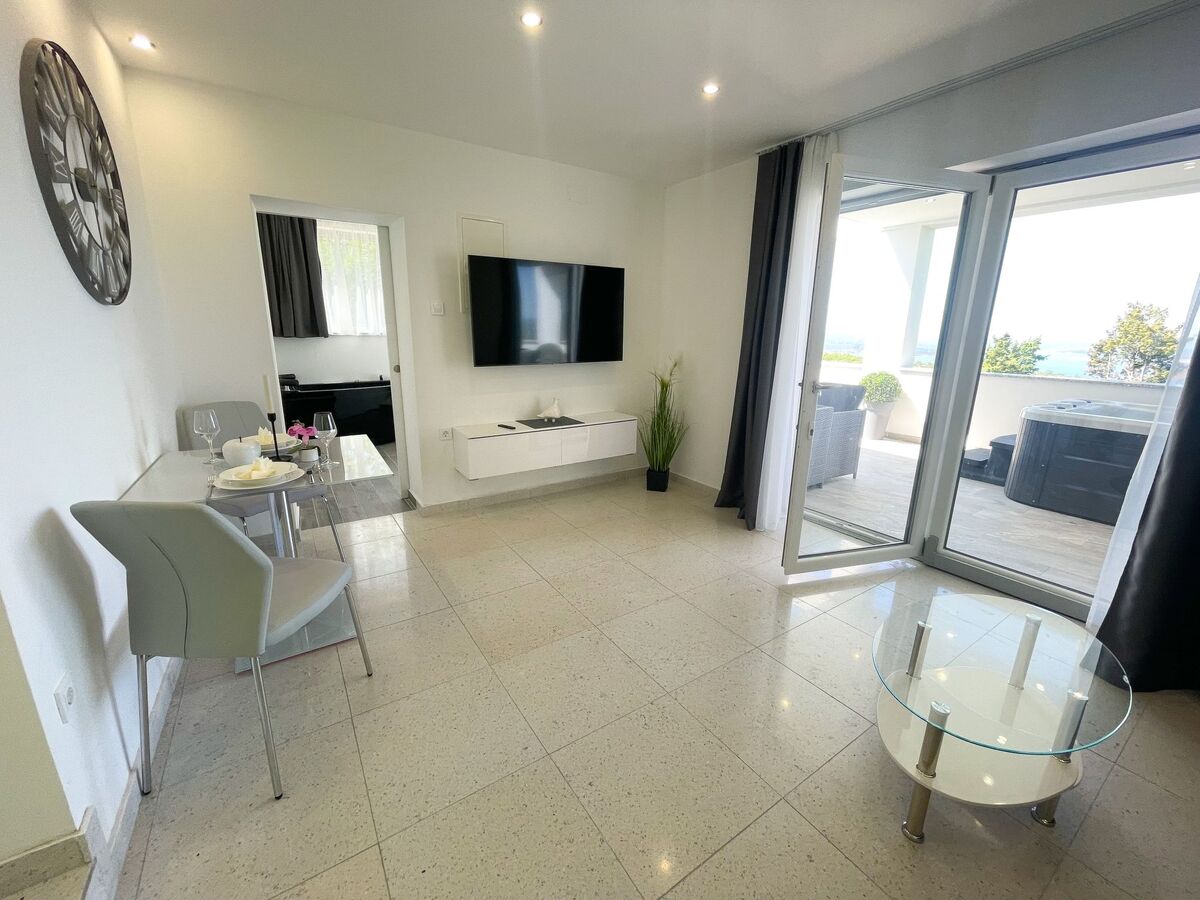 Maison Crikvenica, terrasse, jardin et spa privatif - Photo 11