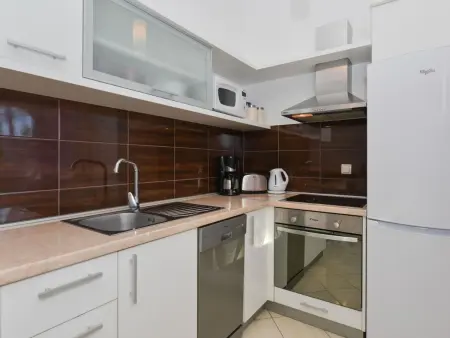 Maison avec terrasses près du bois à Vir : photo 6