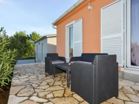 Maison avec terrasses près du bois à Vir : photo 36