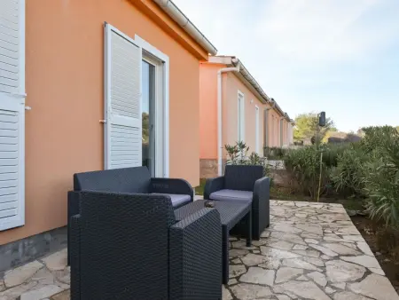 Maison avec terrasses près du bois à Vir : photo 37