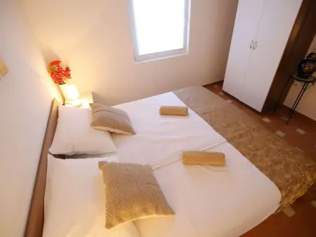 House Peša à Vir : maison 8 pers., jardin & jacuzzi : photo 20