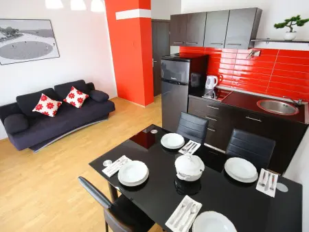 House Peša à Vir : maison 8 pers., jardin & jacuzzi : photo 30