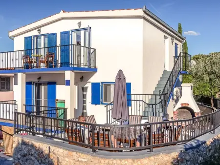 Maison Tisno, 2 appartements, terrasse grill face à la mer