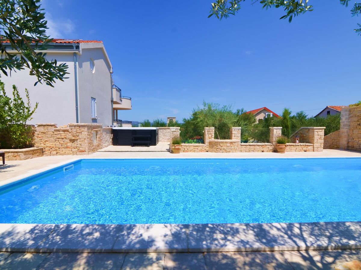 Villa Kos Murter : 22 personnes, piscine chauffée - Photo 8