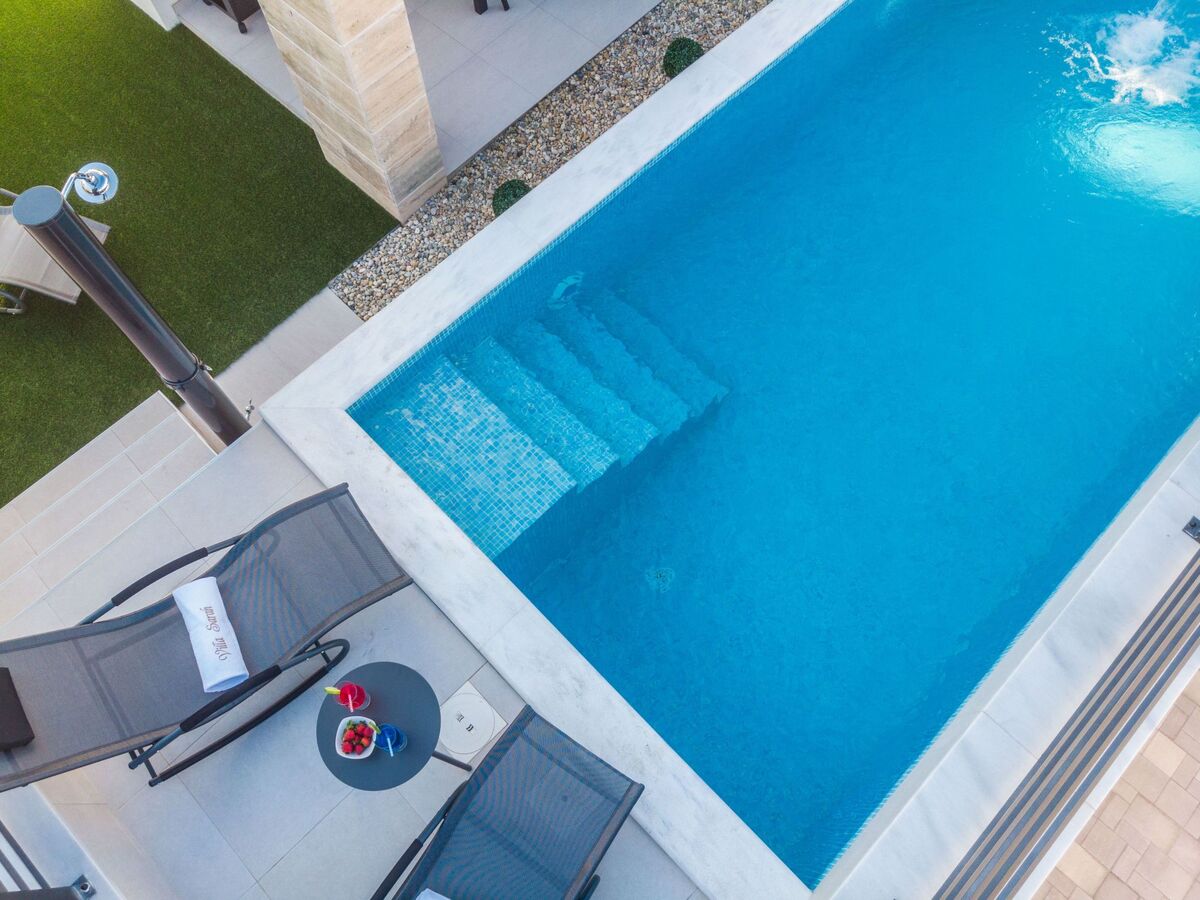 Maison David à Vodice : piscine privée, 7 places - Photo 1