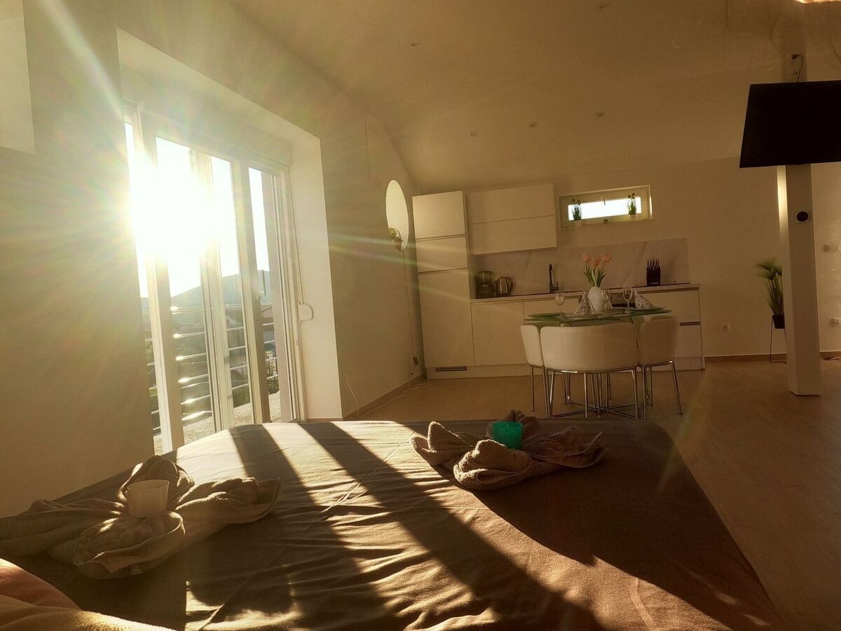 Villa Lotti à Bilice : 5 appartements, piscine chauffée et vue mer - Photo 6