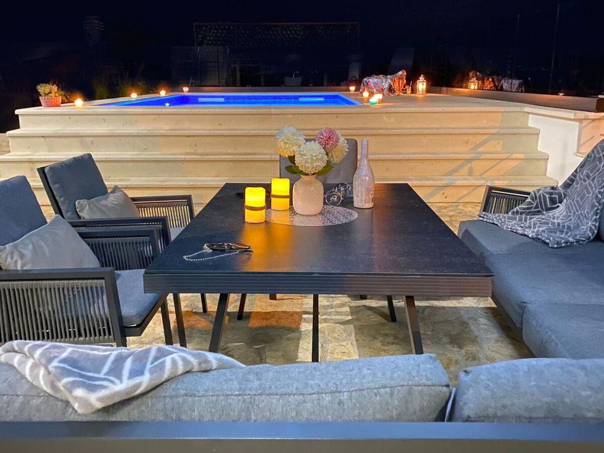 Villa Lotti à Bilice : 5 appartements, piscine chauffée et vue mer - Photo 13