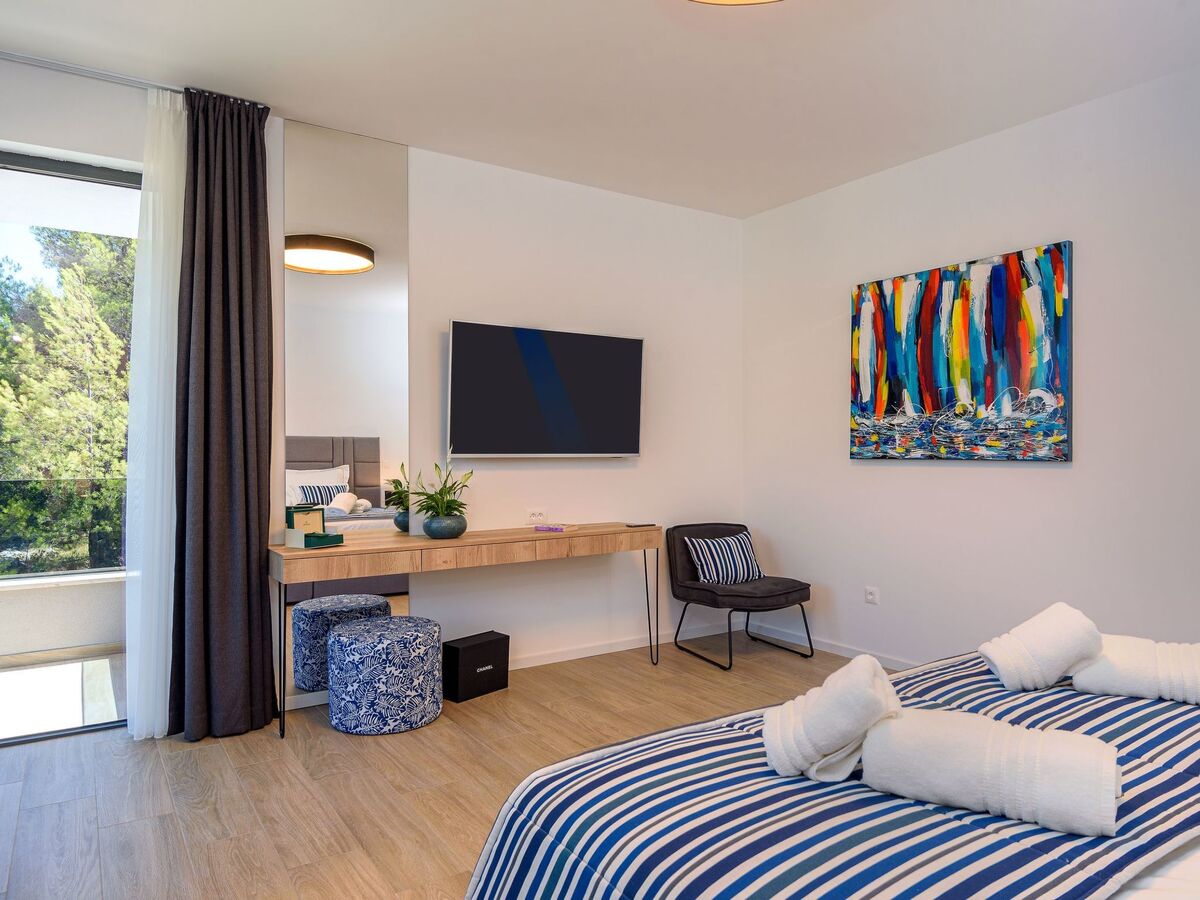 Villa Lucy Plum, maison 4 chambres avec piscine infinity - Photo 32