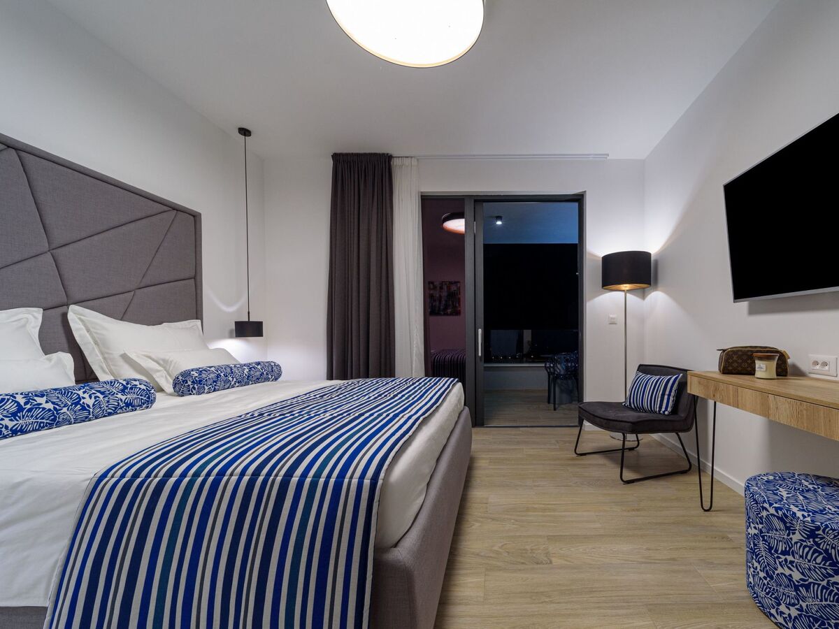 Villa Lucy Plum, maison 4 chambres avec piscine infinity - Photo 54