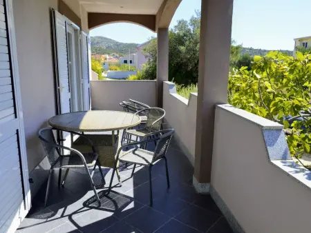 Location appartement à Vinišće, Wohnung in Vinišće mit privatem Parkplatz