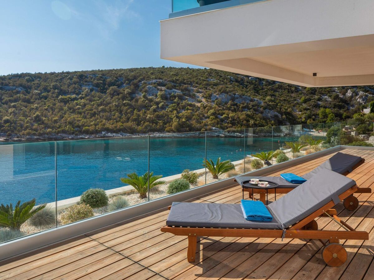 Villa Extravaganza à Vinišće, piscine infinie face à la mer - Photo 15