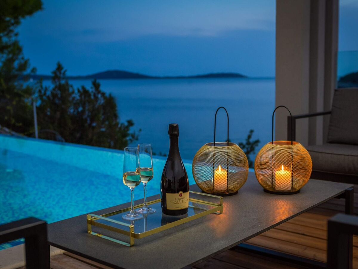 Villa Extravaganza à Vinišće, piscine infinie face à la mer - Photo 45