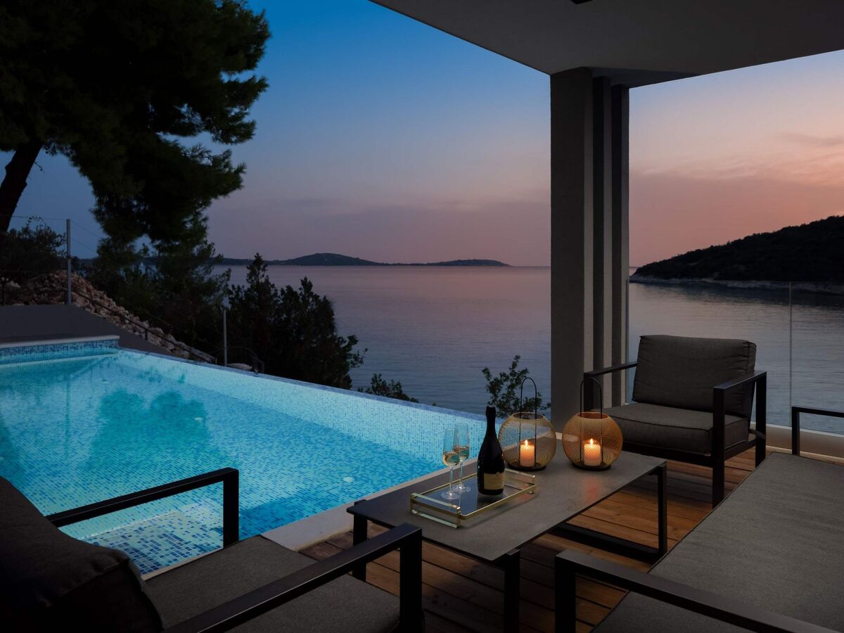 Villa Extravaganza à Vinišće, piscine infinie face à la mer - Photo 46