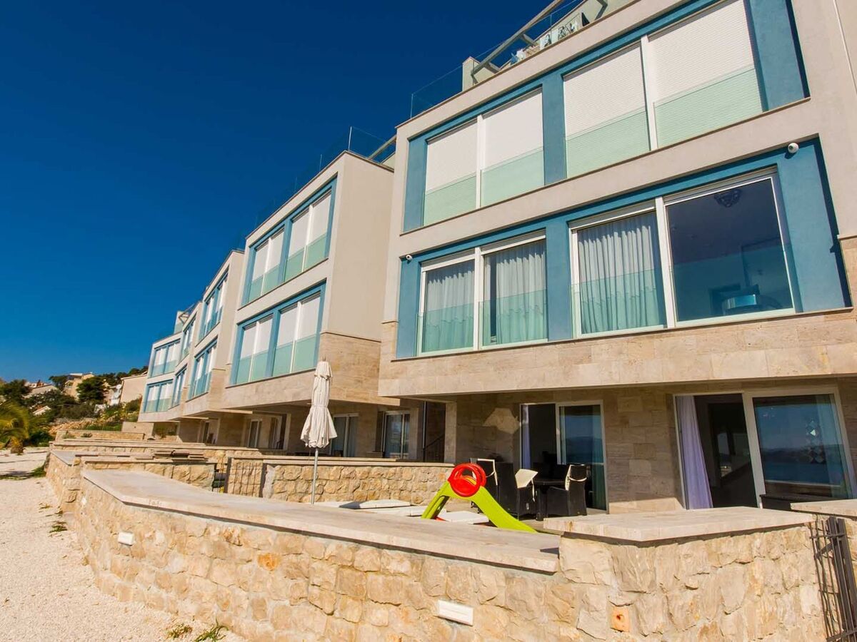 Villa Luna Azzurra, maison 10 pers. face à la mer à Trogir - Photo 1