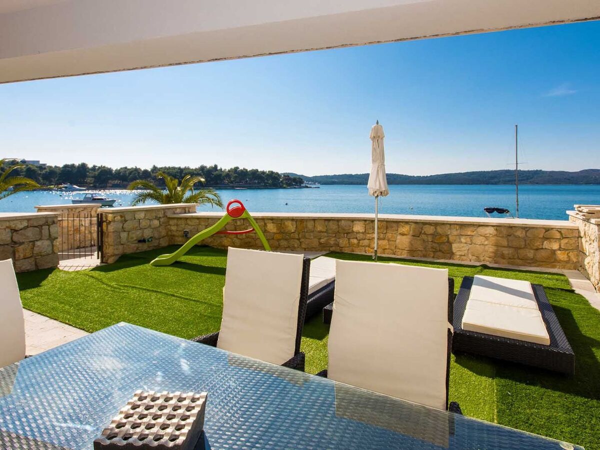 Villa Luna Azzurra, maison 10 pers. face à la mer à Trogir - Photo 2