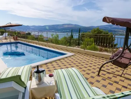 Villa Magic Trogir : 6 chambres, piscine privée, 12 personnes