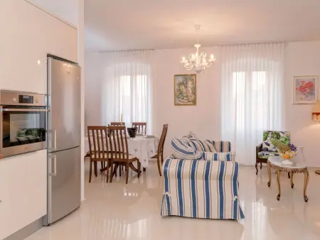 Villa Radovani, maison waterfront avec piscine à Jelsa : photo 13