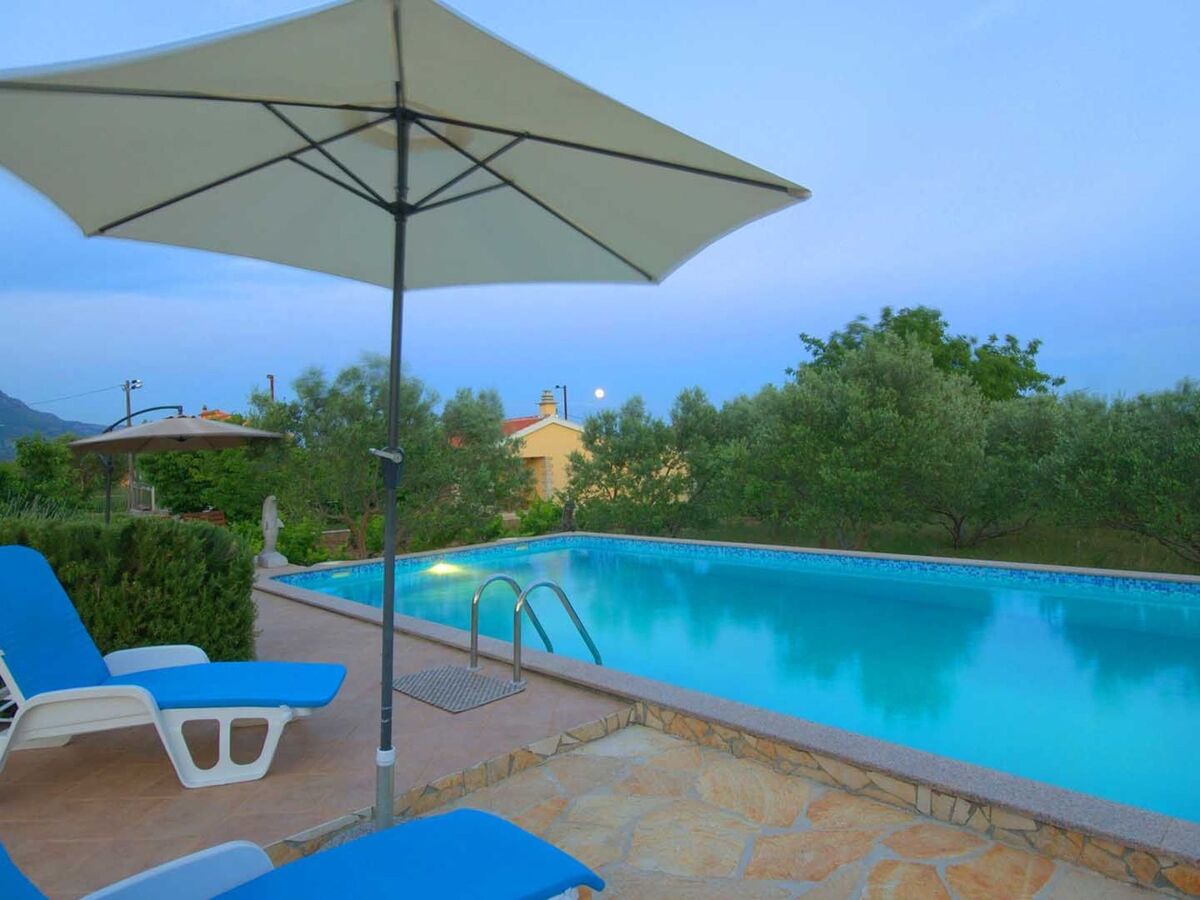 Villa Green Oasis à Kaštel Novi : 10 personnes, piscine & jardin 4000 m² - Photo 18