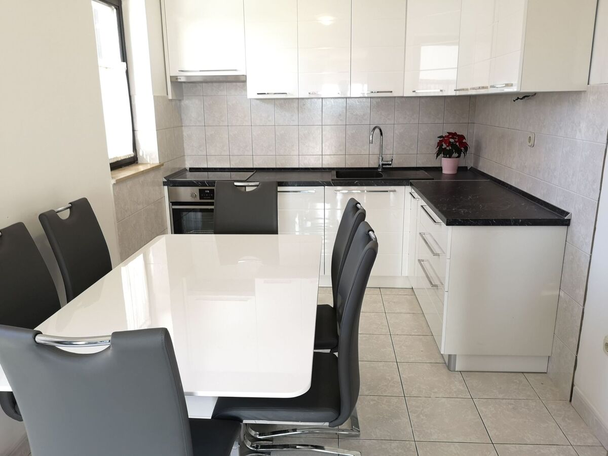Maison 6 chambres avec terrasse 30m² à Kaštel Lukšić - Photo 12