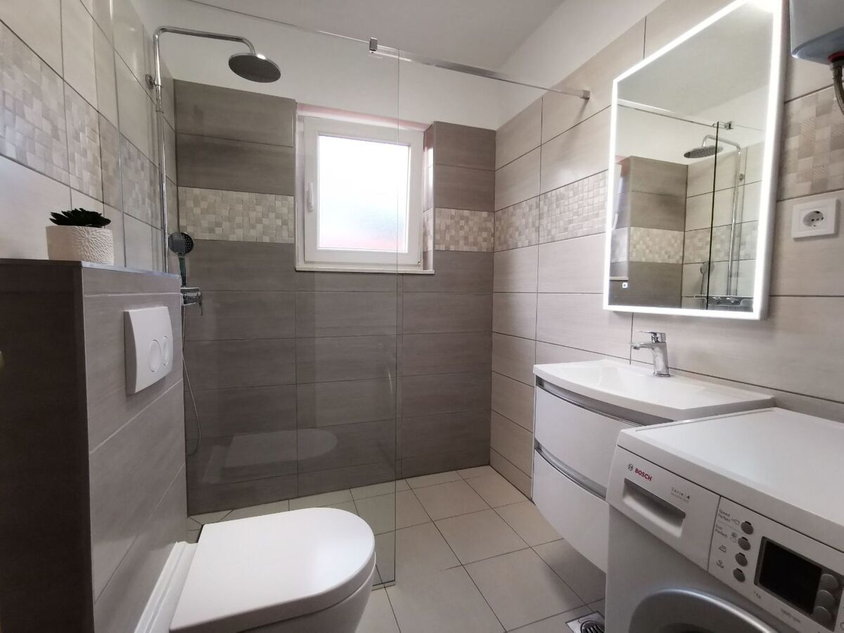 Maison 6 chambres avec terrasse 30m² à Kaštel Lukšić - Photo 13