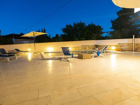 Villa Lidia à Splitska : maison 5 chambres, piscine privée : photo 7